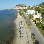 Tourist Hotell