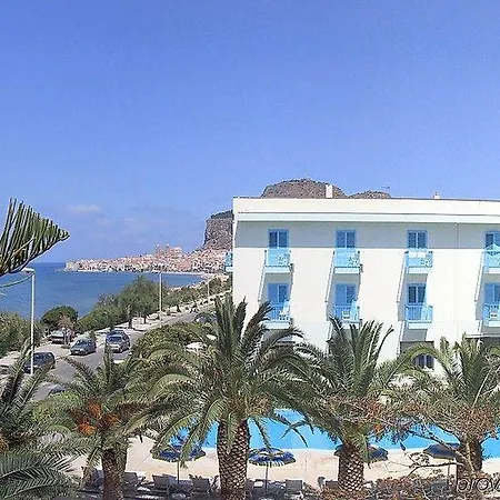 Готель Tourist