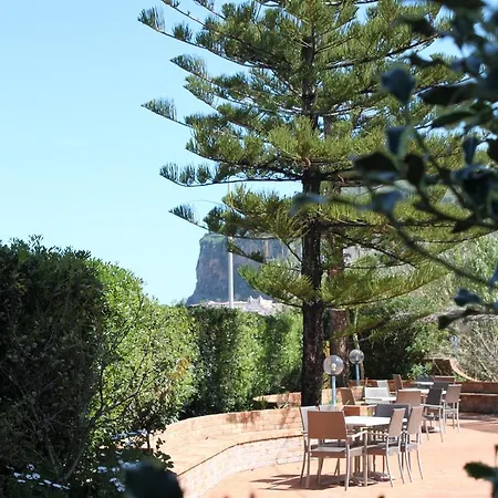 Готель Tourist