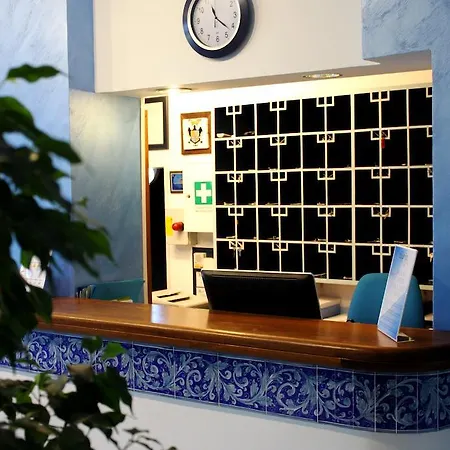 Tourist Hotel