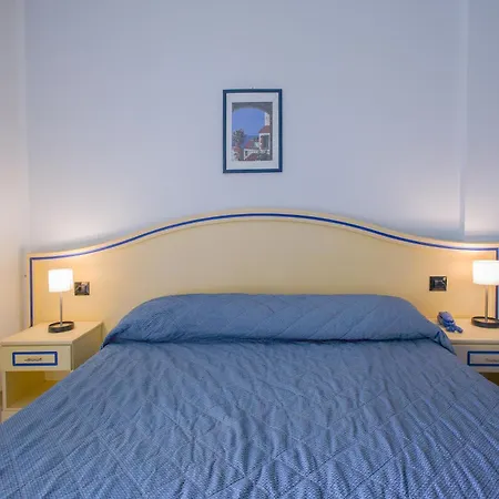 Tourist Hotell