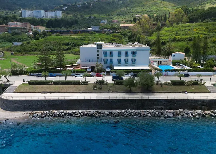 Tourist Otel Cefalù